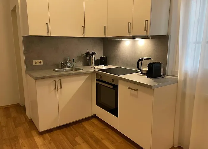 Sunny 3br